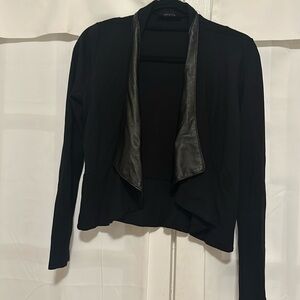 Kaitlyn crop jacket size M